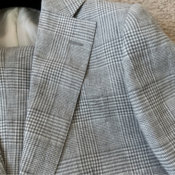 Pure Line Checked Grey Lazio Suit | Suit Supply - Picture 4 of 13